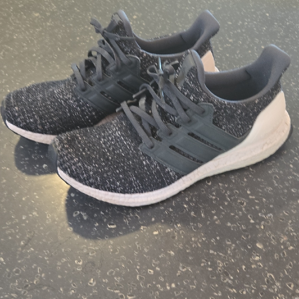 Adidas Ultra Boost Womens Sz 9